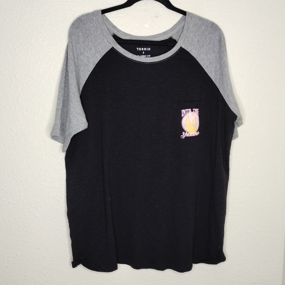 torrid Tops - Torrid Raglan Pocket Graphic Tee Into The Shadows Black Gray Plus Size 2X